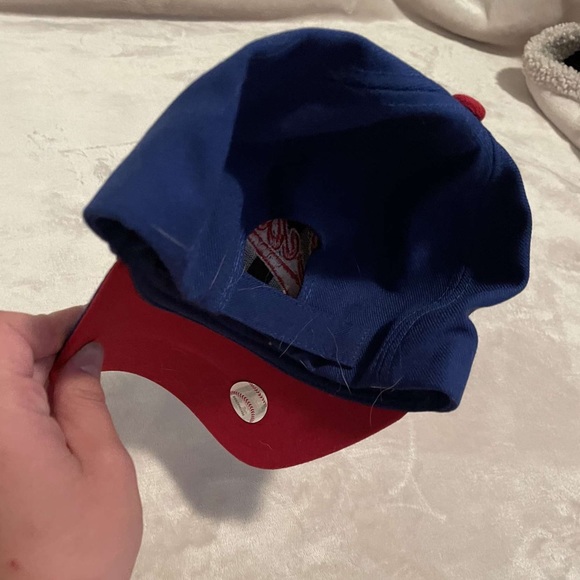 Adjustable hat - Picture 3 of 3